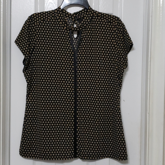 Top - Picture 1 of 2